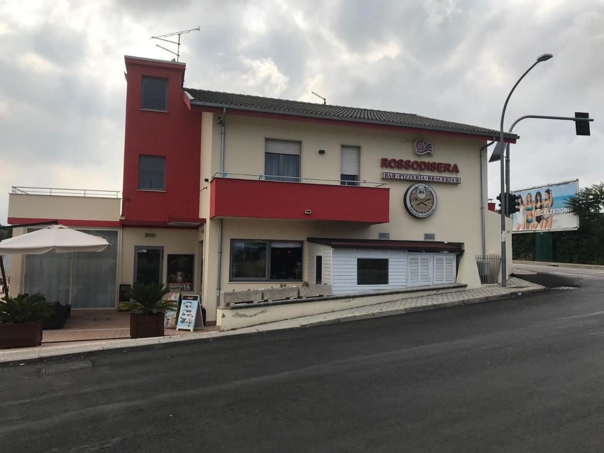Rosso Di Sera Città Sant'Angelo Exterior foto